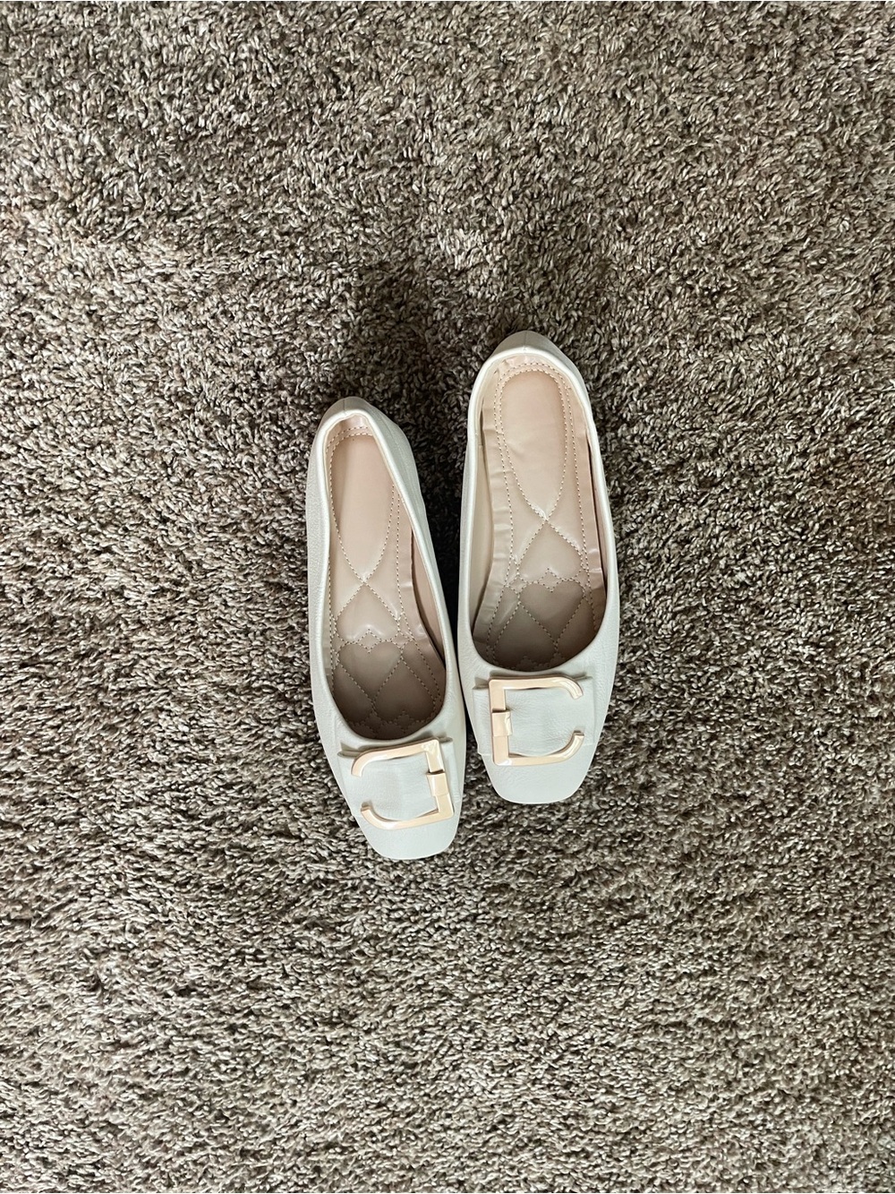 Elegant Women's Cream Ballet Flats with Gold Buckle. New. Boutique.